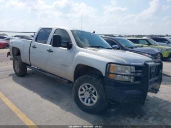  Salvage Chevrolet Silverado 2500