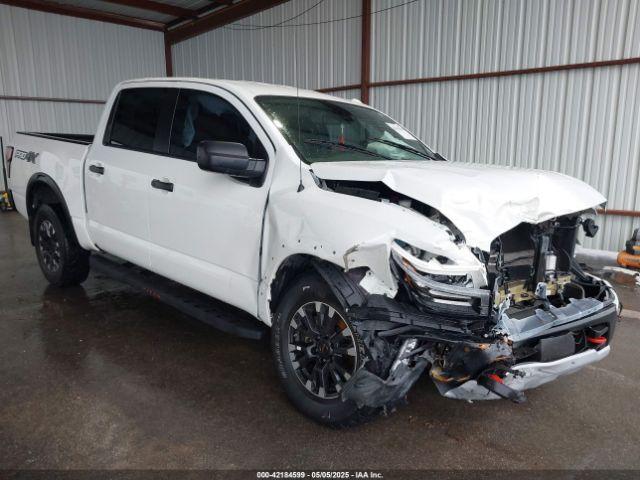  Salvage Nissan Titan