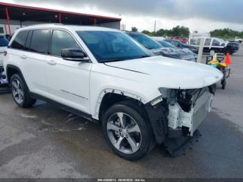 Salvage Jeep Grand Cherokee