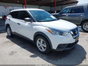  Salvage Nissan Kicks