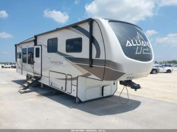  Salvage Alliance 5th Wheel Travel Trailer