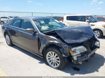  Salvage Chrysler 300