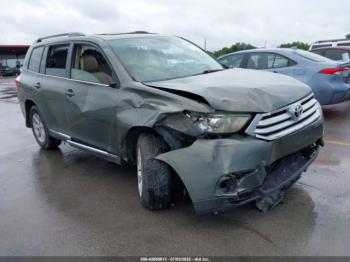  Salvage Toyota Highlander