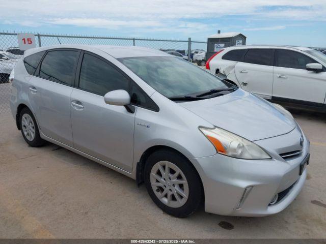  Salvage Toyota Prius v