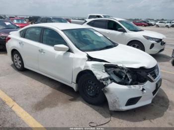  Salvage Nissan Altima