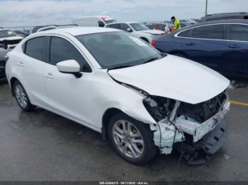  Salvage Toyota Yaris