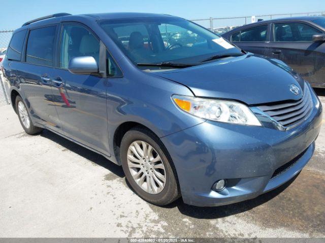  Salvage Toyota Sienna