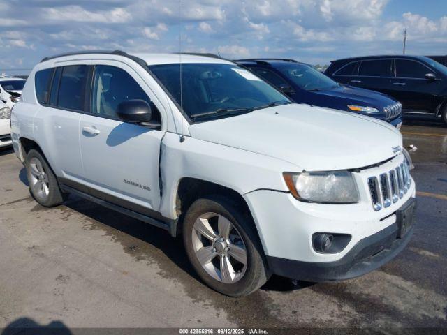  Salvage Jeep Compass