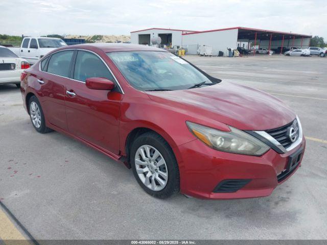  Salvage Nissan Altima