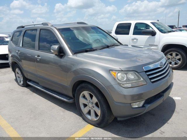  Salvage Kia Borrego