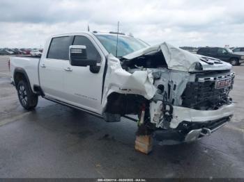  Salvage General Motors Sierra 2500HD