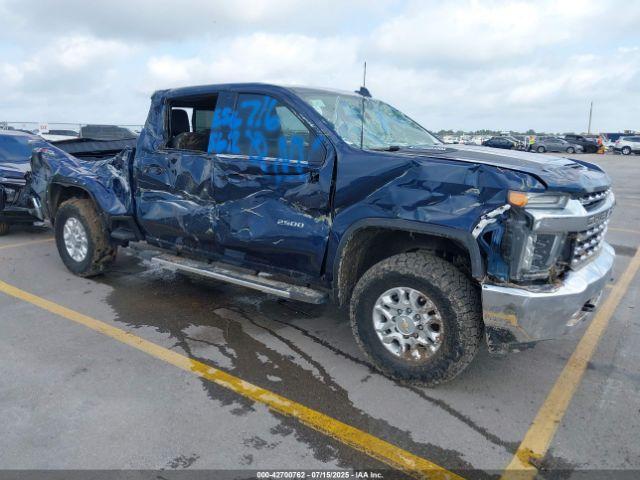  Salvage Chevrolet Silverado 2500
