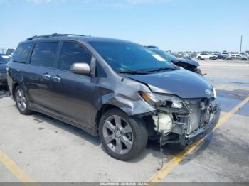  Salvage Toyota Sienna