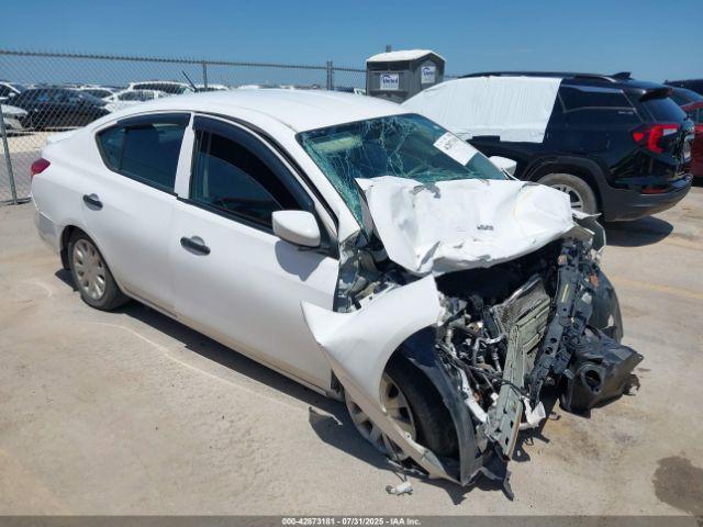  Salvage Nissan Versa