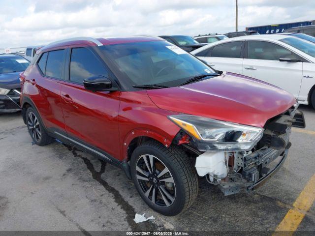  Salvage Nissan Kicks