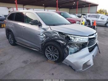 Salvage Toyota Highlander