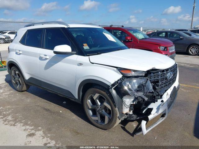  Salvage Hyundai VENUE