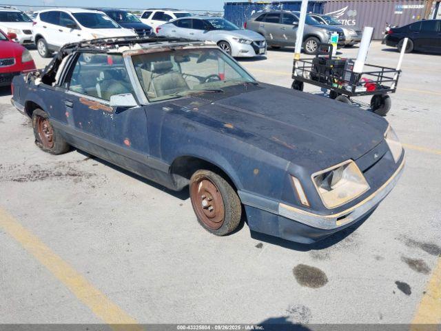 Salvage Ford Mustang
