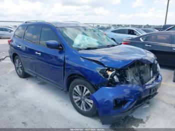  Salvage Nissan Pathfinder