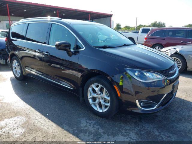  Salvage Chrysler Pacifica