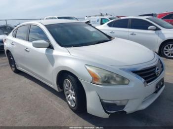  Salvage Nissan Altima