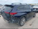 Toyota Highlander Hybrid Platinum Image 16