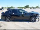 Toyota Camry Se Image 9