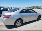 Toyota Camry Le Image 3