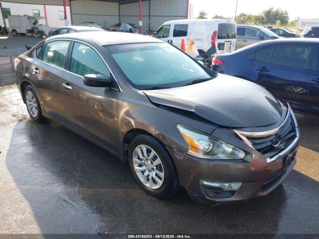  Salvage Nissan Altima