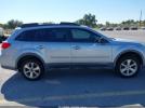 Subaru Outback 2.5i Image 10