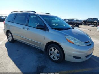  Salvage Toyota Sienna