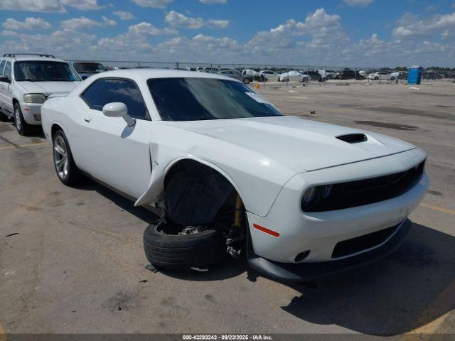  Salvage Dodge Challenger