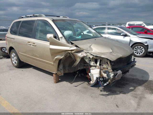  Salvage Kia Sedona
