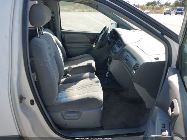 Toyota Sienna Ce Image 7