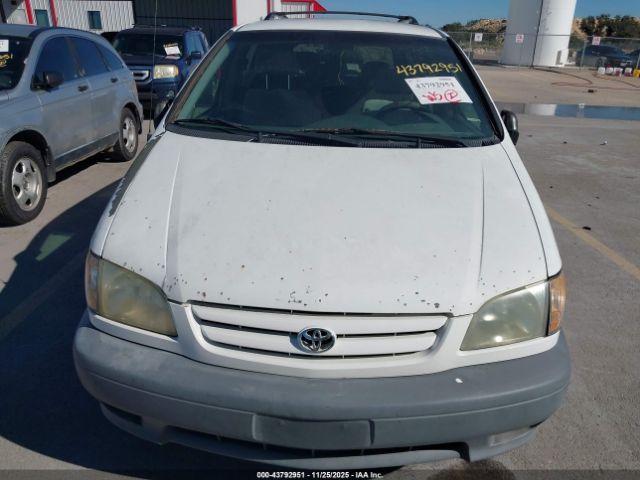 Toyota Sienna Ce Image 4