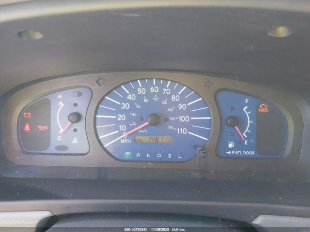 Toyota Sienna Ce Image 10