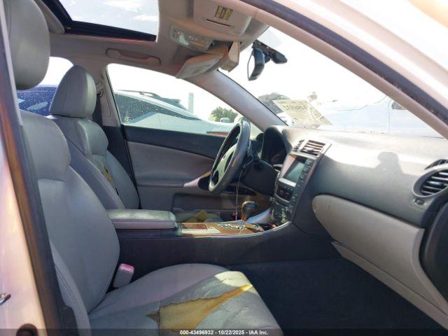Lexus Is Image 12