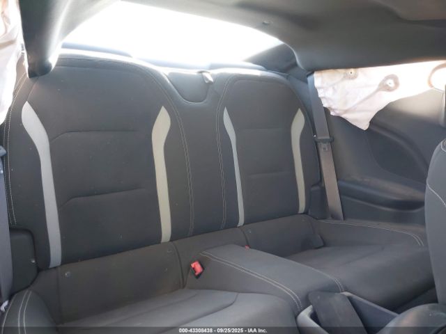 Chevrolet Camaro 1lt Image 11