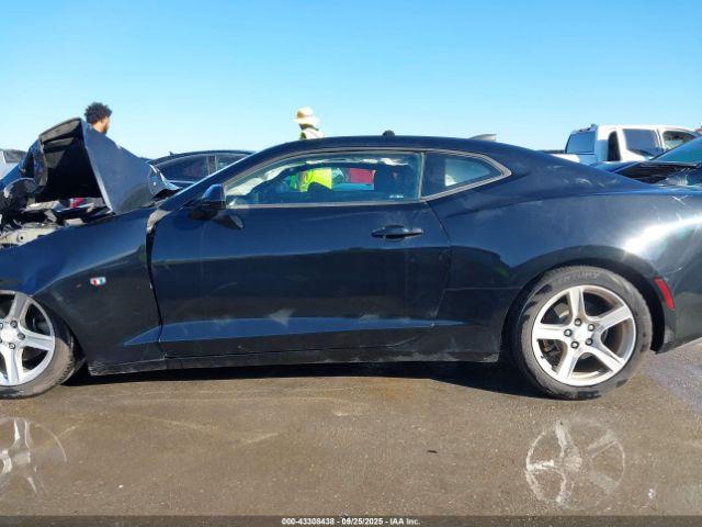 Chevrolet Camaro 1lt Image 3