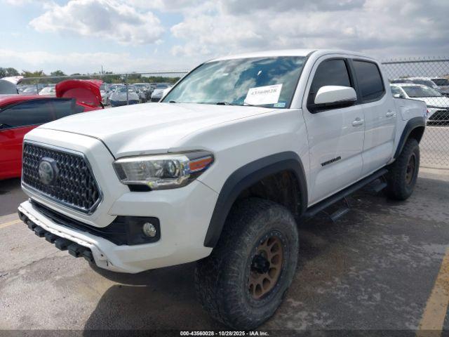 Toyota Tacoma Trd Off Road Image 16