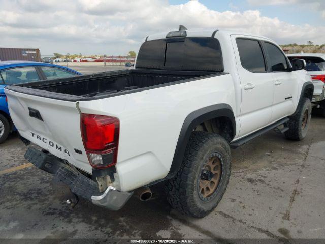 Toyota Tacoma Trd Off Road Image 17