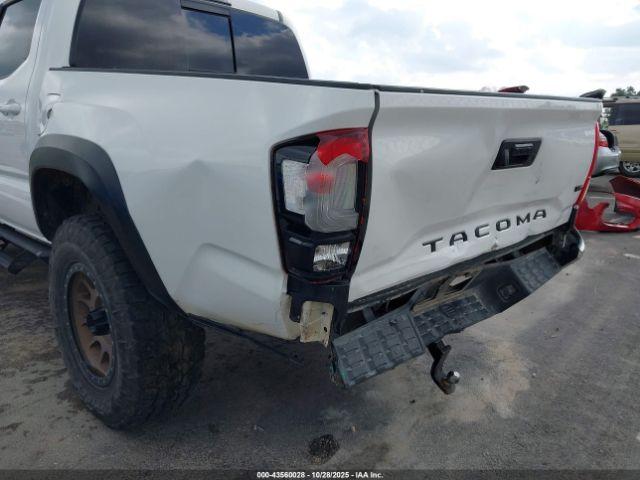 Toyota Tacoma Trd Off Road Image 10