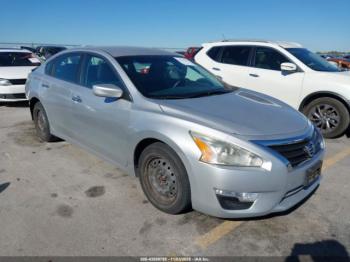  Salvage Nissan Altima