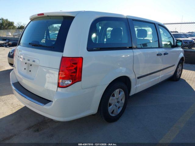 Dodge Grand Caravan Image 4
