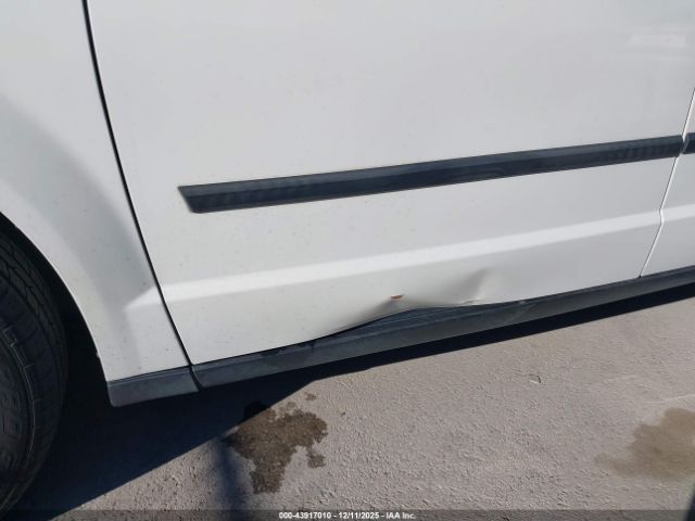 Dodge Grand Caravan Image 2