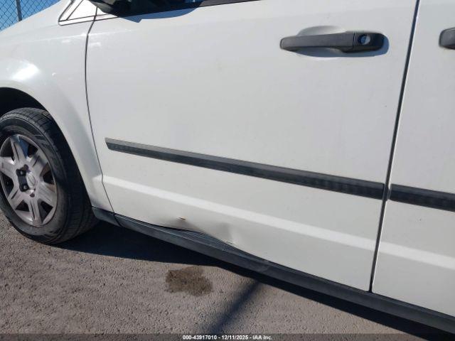 Dodge Grand Caravan Image 3