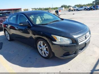  Salvage Nissan Maxima