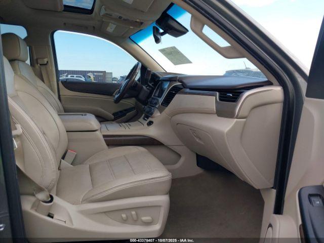 GMC Yukon Denali Image 4