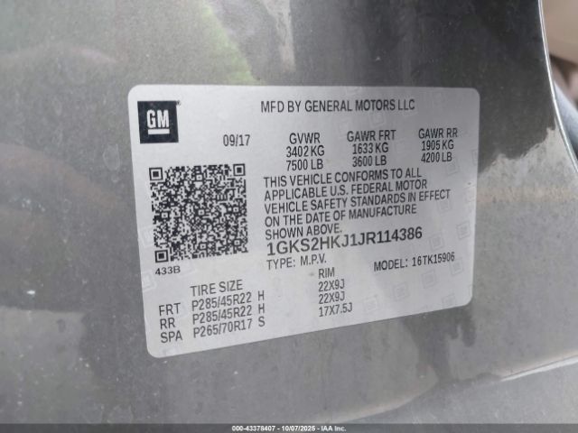 GMC Yukon Denali Image 18