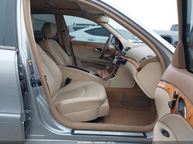 Mercedes-Benz E-Class Image 2